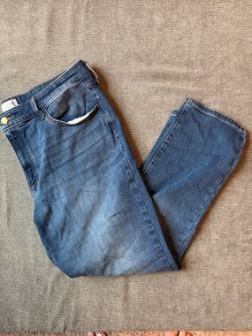 Universal Thread High Rise Slim Straight Jeans